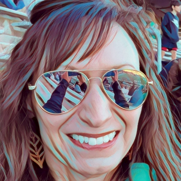 Meet your Posher, Claudine - Picture 1 of 1